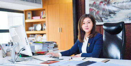 【陕西省优秀企业家风采】陕西雄峰实业集团有限公司总经理刘丽恒