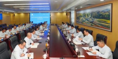 孔庆学到服务管理集团调研
