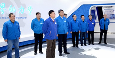 秦川集团领导干部到法士特交流学习