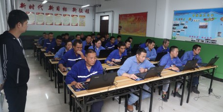 陕焦公司黄陵煤化工公司：59人参加特种设备作业考试