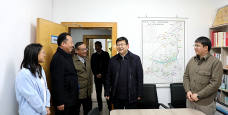 厅领导春节假期后走访慰问水利干部职工