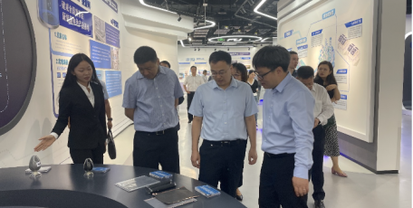 黄新波副厅长赴云南曲靖考察调研并参加“走进曲靖”交流恳谈会