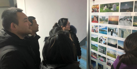 鼎盛装饰公司成功举行“迎新年”职工摄影展