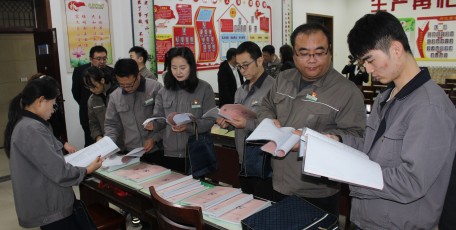 欣荣公司到玉华煤矿对标交流党建工作