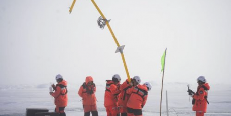 第13次北冰洋科考｜中国第13次北冰洋科学考察队开始地质和地球物理调查作业