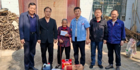 情暖重阳敬桑榆 初心不改助振兴——陕西电子开展定点帮扶村重阳节走访慰问活动