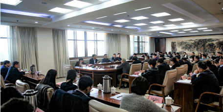 省人社厅召开厅党组中心组（扩大）理论 学习暨务虚会