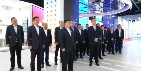陕西交控集团总部党委带头学习贯彻中央八项规定精神