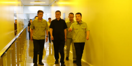 省应急厅厅长李雄斌率省安委办第一指导帮扶组赴芯业时代开展指导帮扶