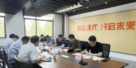 莫勇一行到陕西有色碳陶复合材料研发有限公司调研指导项目建设工作