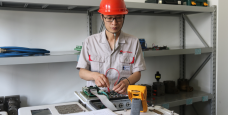 点赞!陕北矿业神南产业3人荣获“全国技术能手”称号