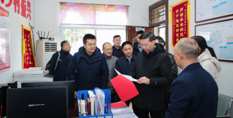 厅党组书记、厅长陈忠赴城固县调研