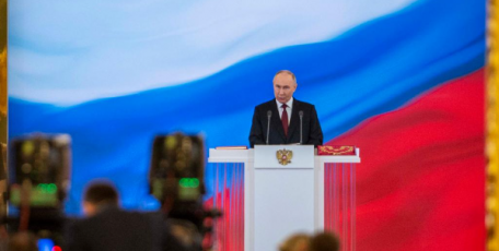 普京警告：不要玩火