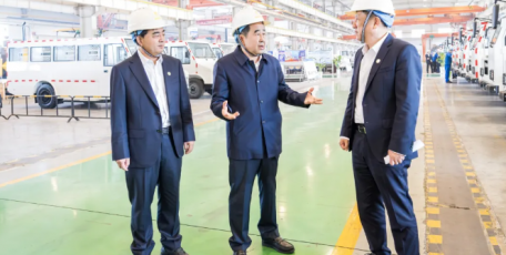 赵福堂到新型能源和陕建机股份调研
