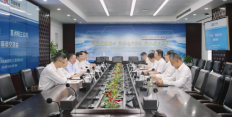 徐刚与中国能建广西院党委书记、董事长罗广义会谈
