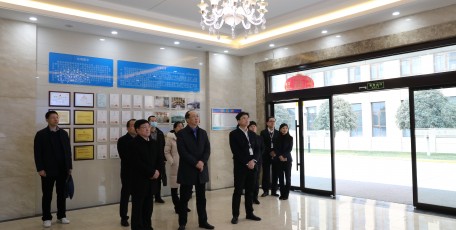 省工信厅副厅长赵东赴西安咸阳调研企业人才队伍建设情况及技术创新工作