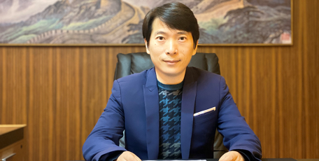 第八届陕西省优秀企业家风采 ——安康市长兴建筑集团建筑装饰有限公司  董事长、总经理 熊聪