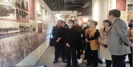 参观红色体育博物馆 推动党史学习教育往实里走