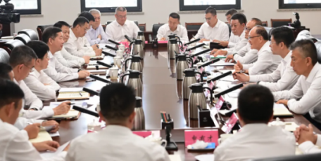 延长石油与延安市举行企地深化战略合作座谈会