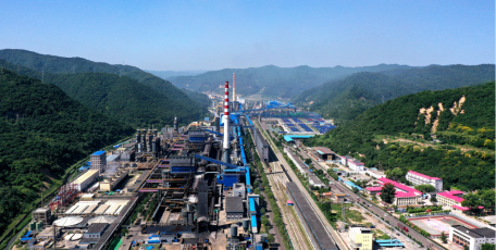 陕焦公司黄陵煤化工“春风行动”让环境美起来