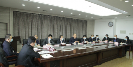 省住建厅党组理论学习中心组开展2023年度第3次集体学习