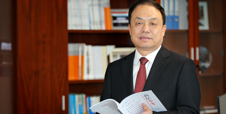 第八届陕西省优秀企业家风采 ——陕西延长石油矿业有限责任公司 执行董事 总经理  魏效农