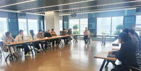 田园风光映初心 全会精神引航程​​—— 意景党支部专题党课凝聚发展合力