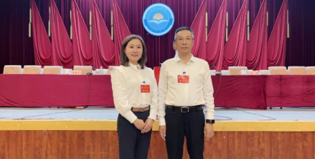 热烈祝贺I雄峰集团总经理刘丽恒当选渭南市工商业联合会（总商会）第六届工商联副主席