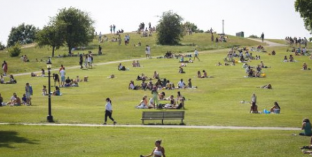 综述：北半球多国遭遇高温“烤”验