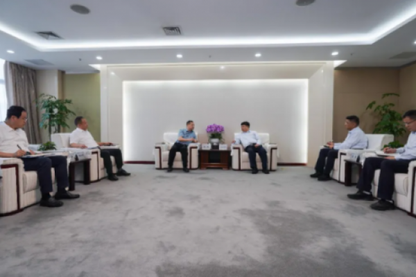 陕西交控集团与西安市政府座谈交...